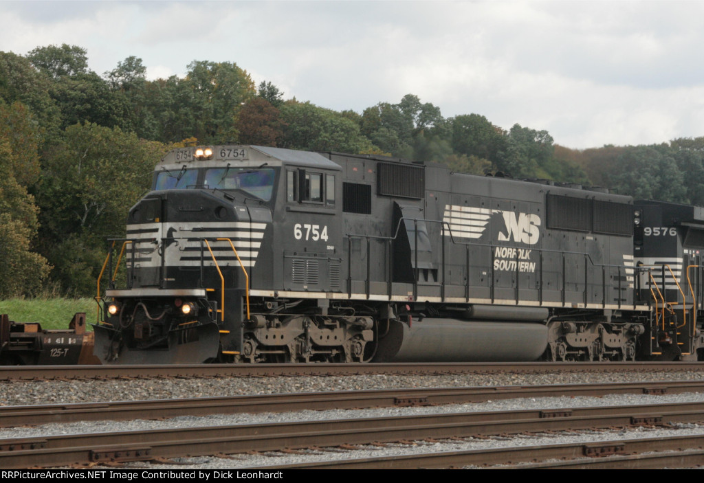 NS 6754